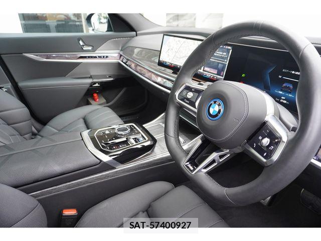 Bmw i7 2025-09 8334981-16