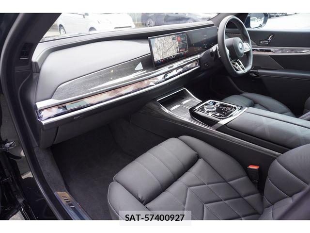 Bmw i7 2025-09 8334981-22