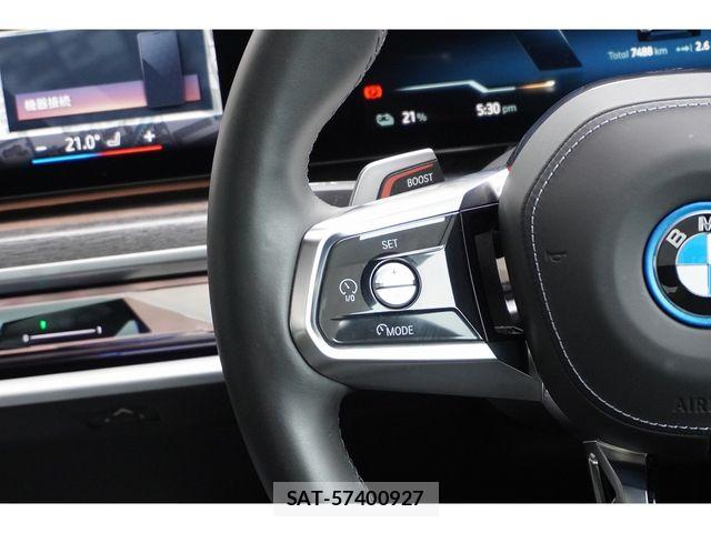 Bmw i7 2025-09 8334981-25