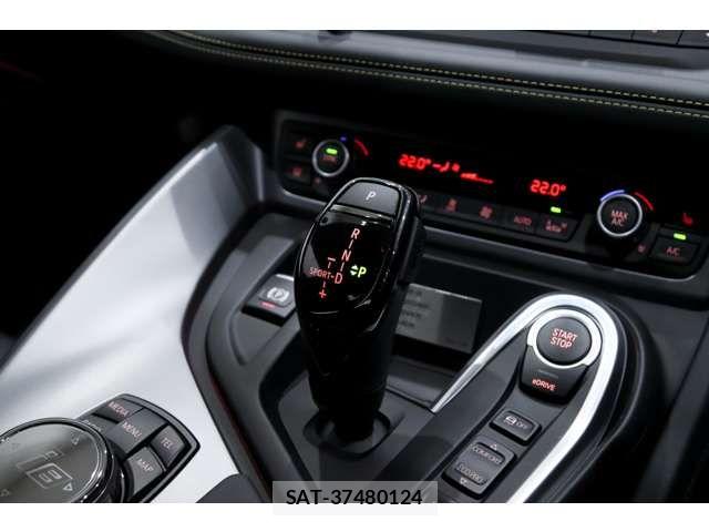 Bmw I8 2017-07 8206601-12