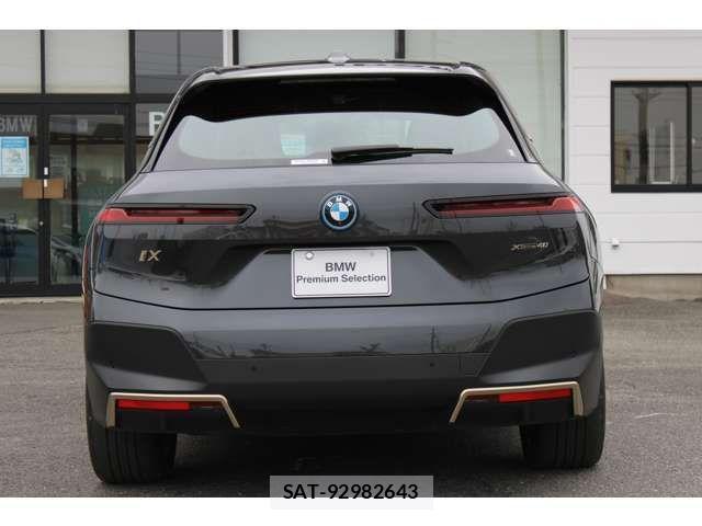 Bmw IX 2022-01 207811-14