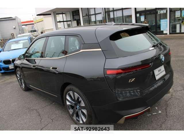 Bmw IX 2022-01 207811-19