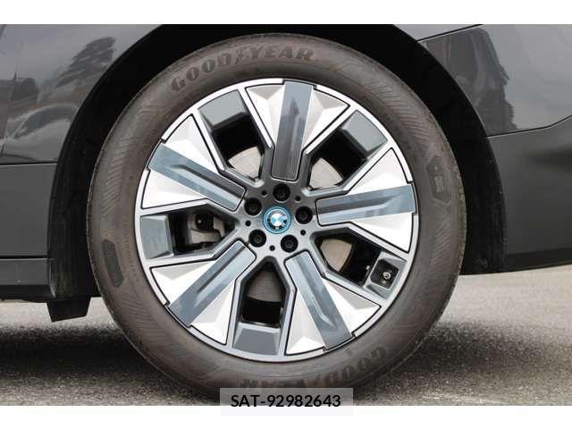 Bmw IX 2022-01 207811-5
