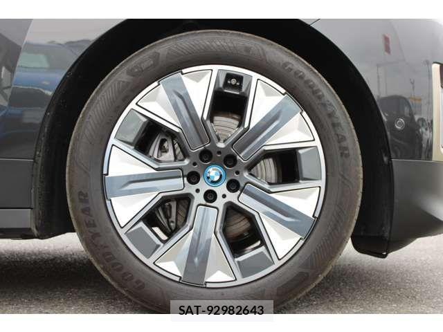 Bmw IX 2022-01 207811-7