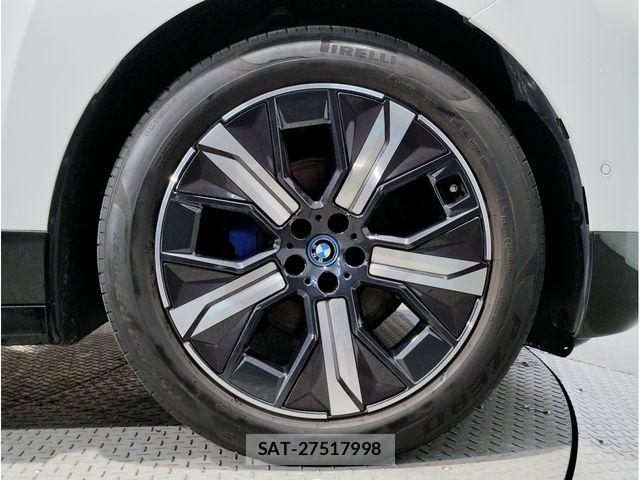 Bmw IX 2023-06 6007454-17