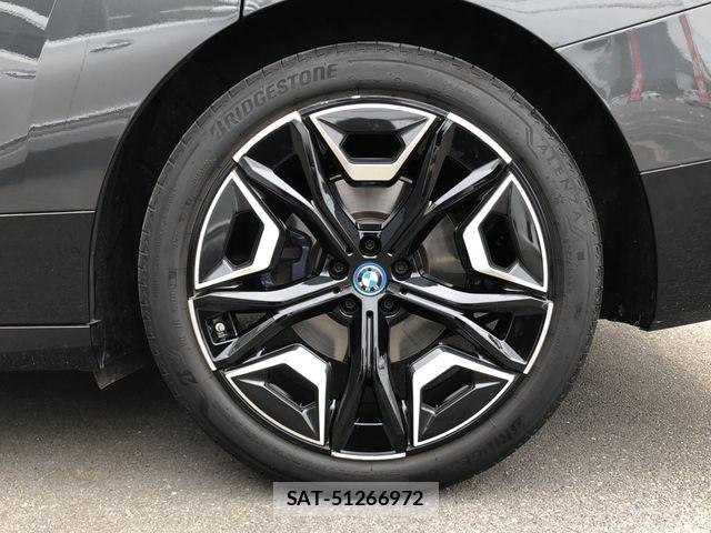 Bmw IX 2022-05 7215356-28