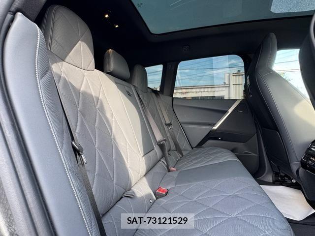 Bmw IX 2022-06 7721438-19