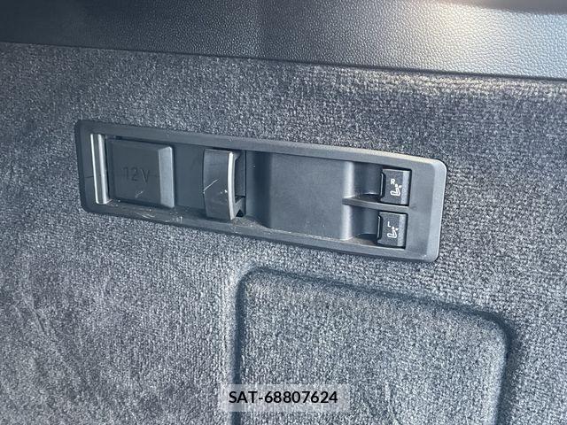 Bmw IX 2023-06 7875535-12