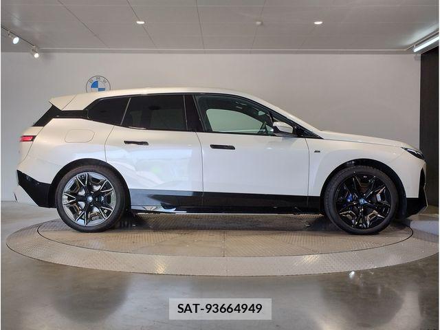 Bmw IX 2025-07 7960679-7