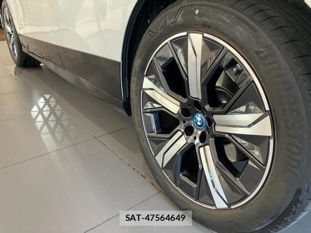 Bmw IX 2025-10 7960678-9