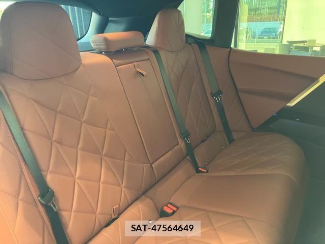 Bmw IX 2025-10 7960678-10