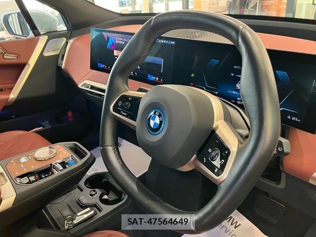 Bmw IX 2025-10 7960678-14