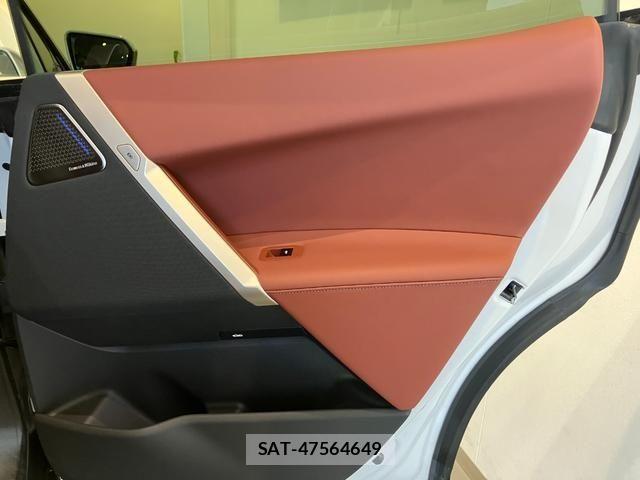 Bmw IX 2025-10 7960678-24