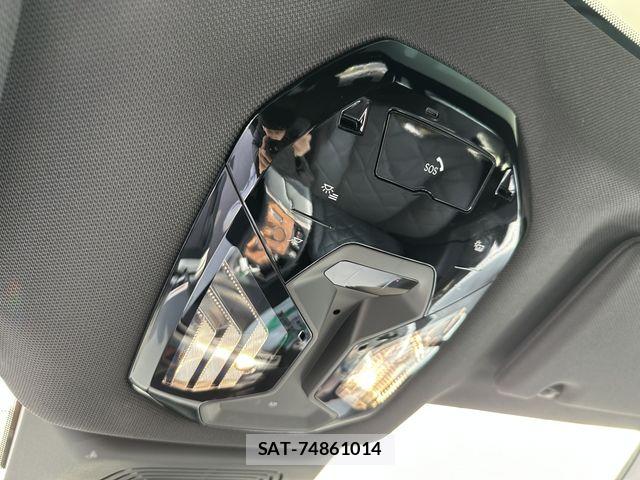 Bmw IX 2023-06 8098272-26