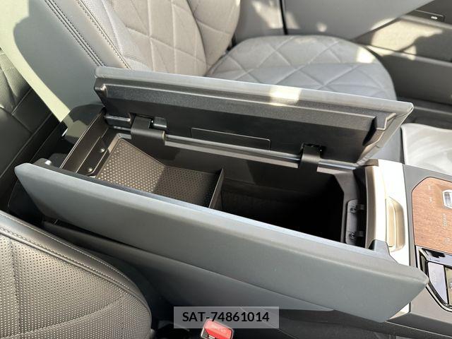 Bmw IX 2023-06 8098272-28