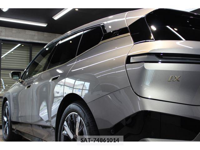 Bmw IX 2023-06 8098272-8