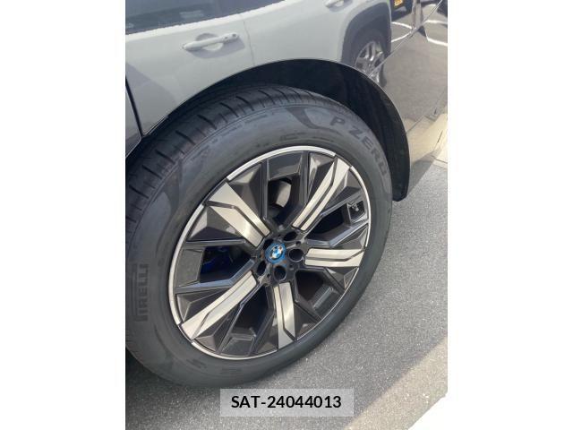 Bmw IX 2022-11 8244710-7