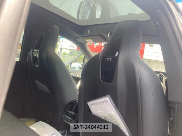 Bmw IX 2022-11 8244710-13