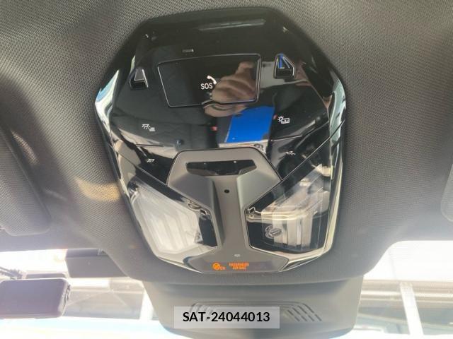 Bmw IX 2022-11 8244710-17