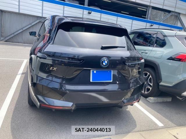 Bmw IX 2022-11 8244710-3