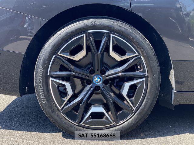 Bmw IX 2023-06 8313364-27