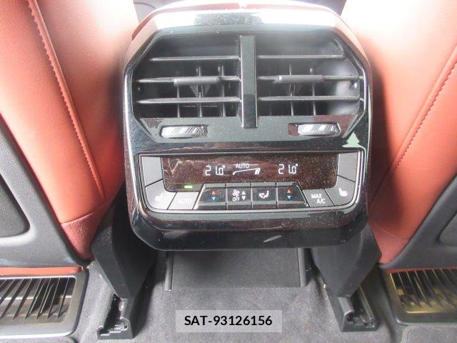 Bmw IX 2022-06 8795391-10