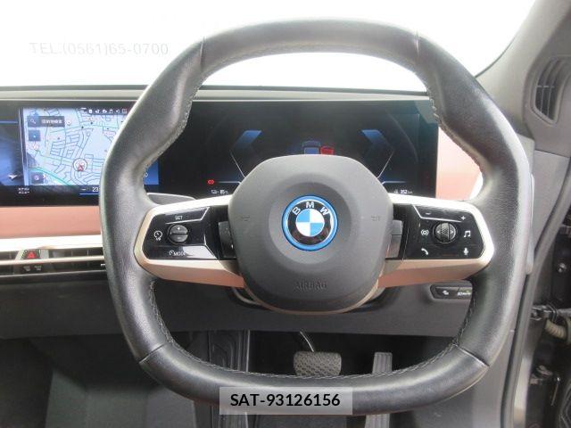 Bmw IX 2022-06 8795391-18