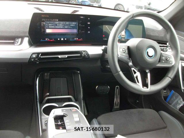 Bmw iX1 2025-10 5860651-1
