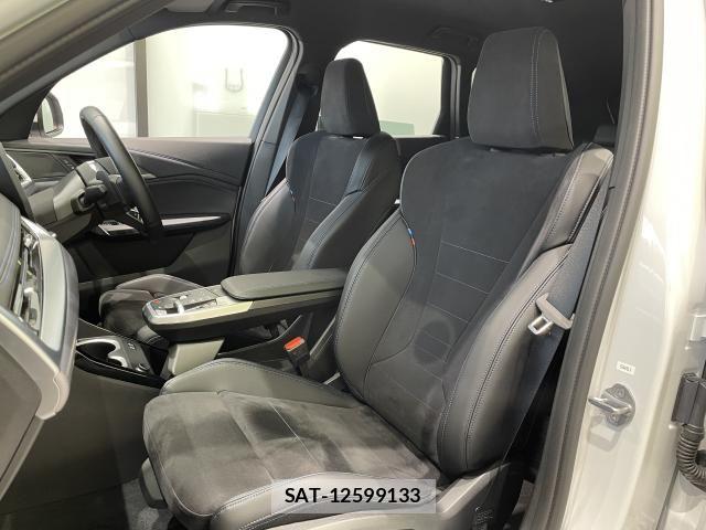 Bmw iX1 2025-04 6670541-10