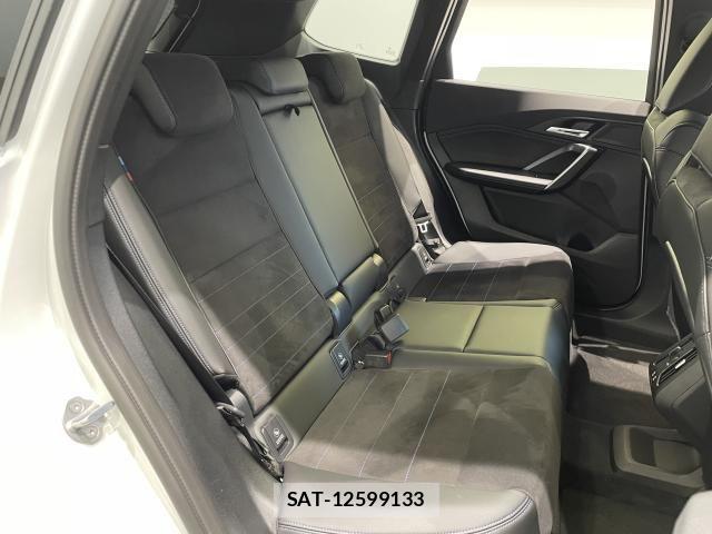 Bmw iX1 2025-04 6670541-11
