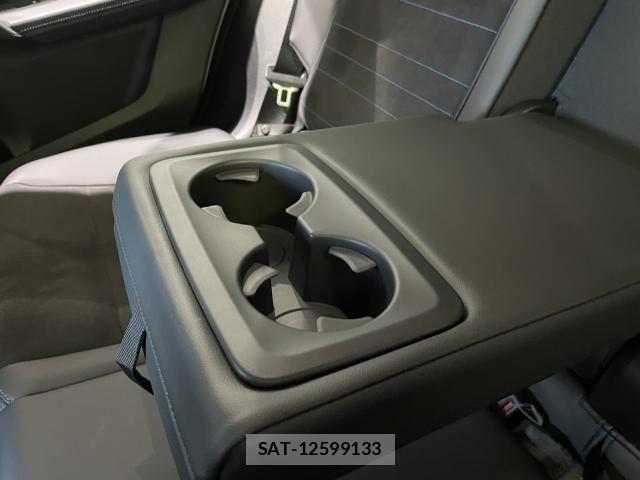 Bmw iX1 2025-04 6670541-15