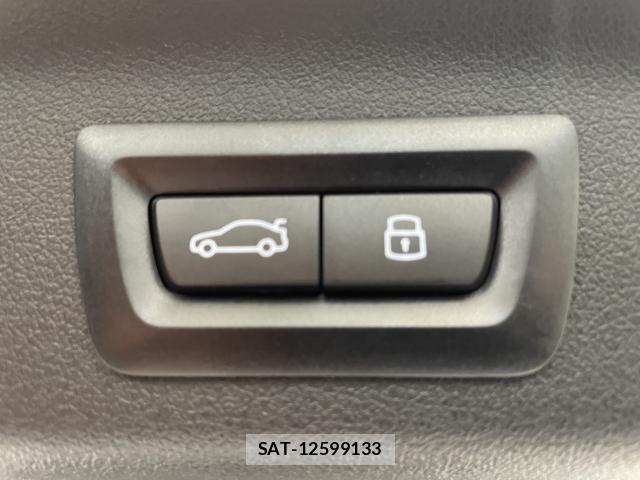 Bmw iX1 2025-04 6670541-19