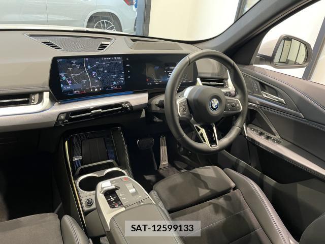 Bmw iX1 2025-04 6670541-8