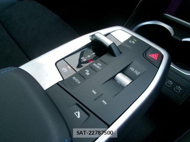 Bmw iX1 2025-09 6675180-12