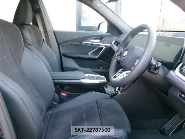 Bmw iX1 2025-09 6675180-13