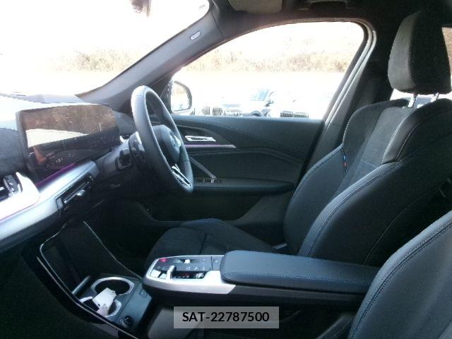 Bmw iX1 2025-09 6675180-16