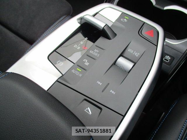 Bmw iX1 2025-09 6814005-14