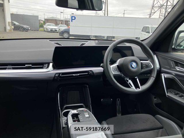 Bmw iX1 2025-03 7215352-1