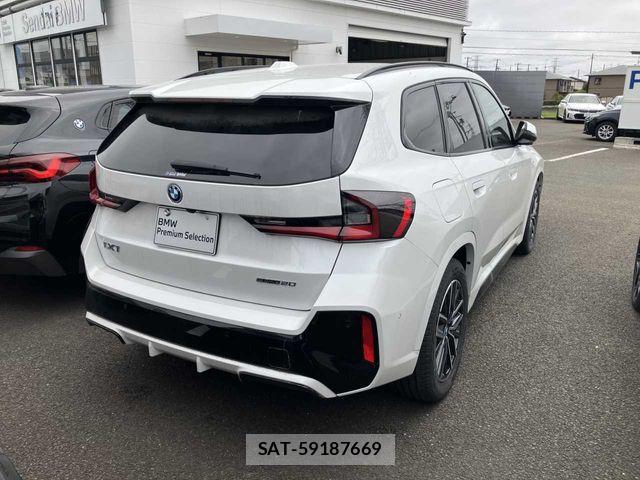 Bmw iX1 2025-03 7215352-2