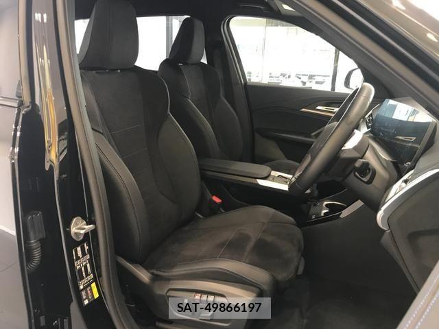Bmw iX1 2025-12 7960680-13