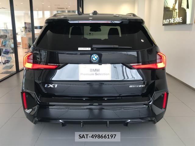 Bmw iX1 2025-12 7960680-4