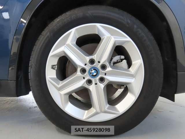 Bmw iX1 2024-04 8145530-26