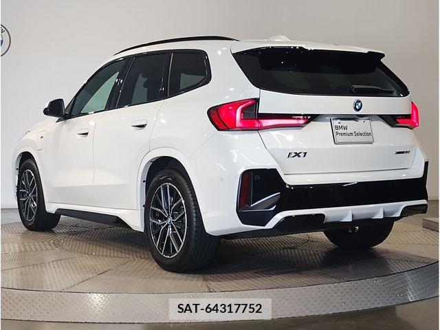Bmw iX1 2025-04 8206602-3