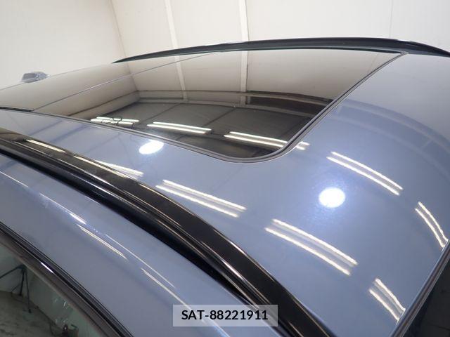 Bmw iX1 2023-10 8313369-9