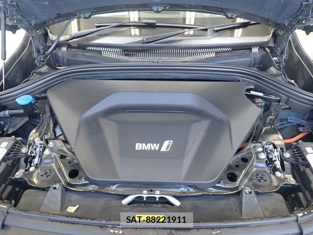 Bmw iX1 2023-10 8313369-25