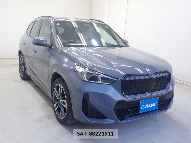 Bmw iX1 2023-10 8313369-3