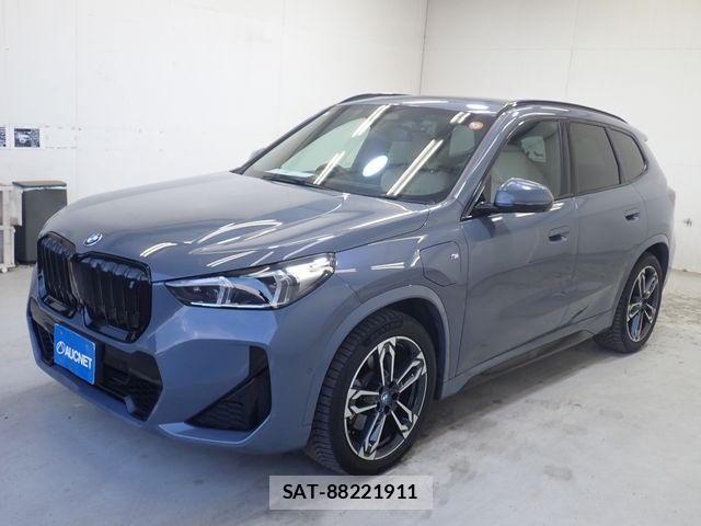 Bmw iX1 2023-10 8313369-5
