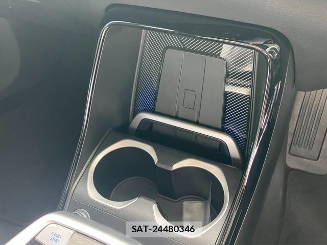Bmw iX1 2025-09 8561290-17