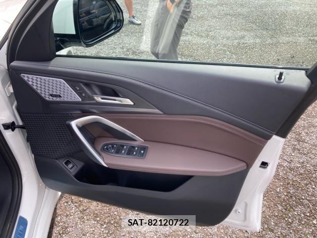 Bmw iX1 2023-11 8561293-12