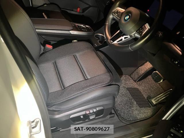 Bmw iX1 2023-09 8658215-10